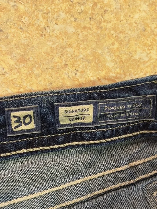 Miss Me Signature Skinny Jeans Size 30 In EUC - Picture 3 of 4